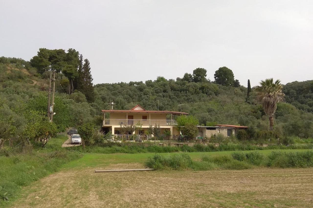 Villa Mallios Near